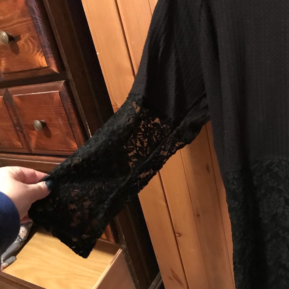 Torrid top - Picture 3 of 5